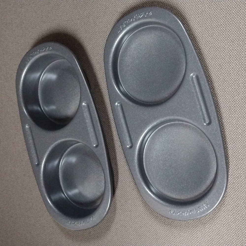 Rachael Ray non-stick metal slider mold